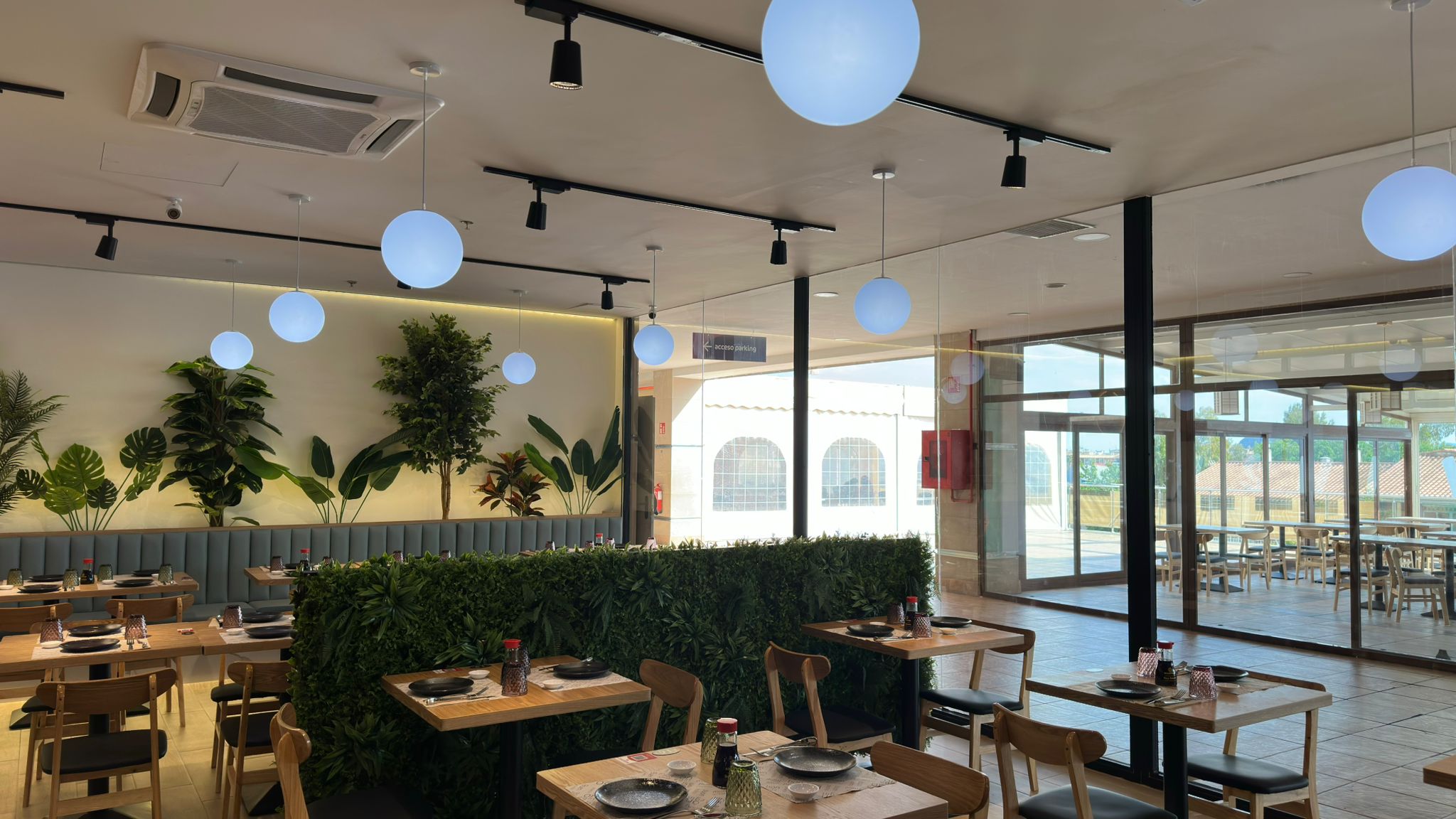 Makisu Sushi Buffet interior